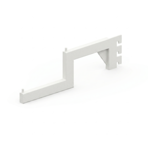 Soporte metalico reforzado con pines de retencion para panel ranurado slatwall en exhibicion de productos pesados.