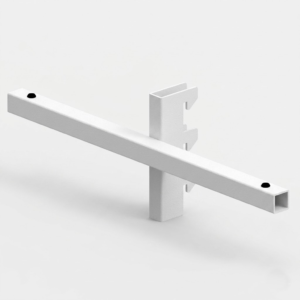 Soporte metalico transversal para panel ranurado slatwall en exhibicion doble cara de gondolas retail.